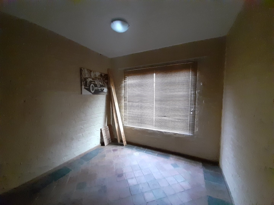 2 Bedroom Property for Sale in Kannoniers Park North West